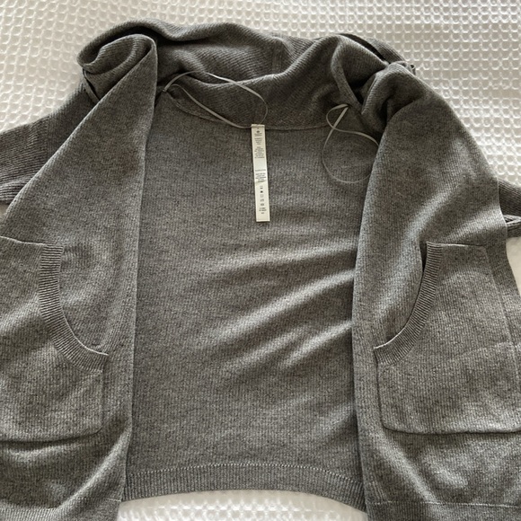 Lululemon Cabin Yogi Wrap Reversible Ribbed Cardigan - Picture 12 of 14